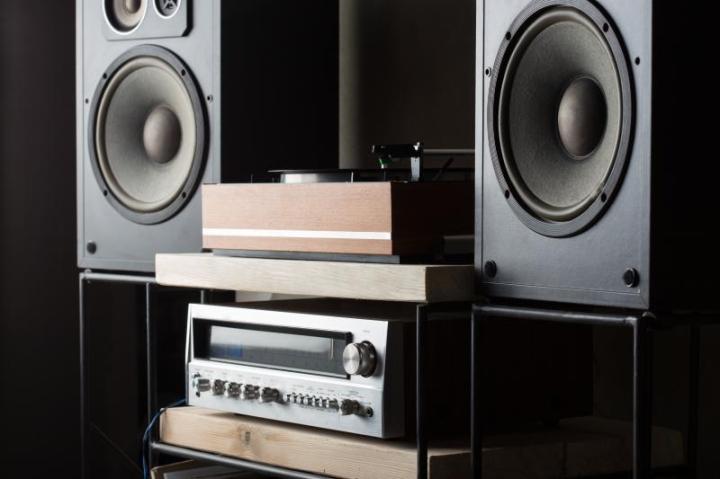 Quels critères devrais-je prendre en compte lors de l'achat d'équipement audio ? Montréal
